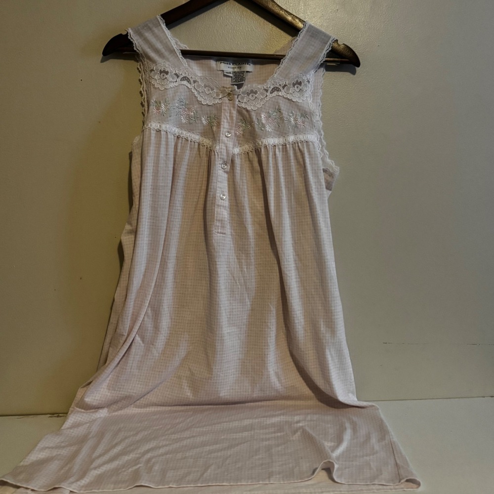 Vintage Women's Nightgown Sz Sm Pink Gingham Floral Embroidered Lace Cottagecore